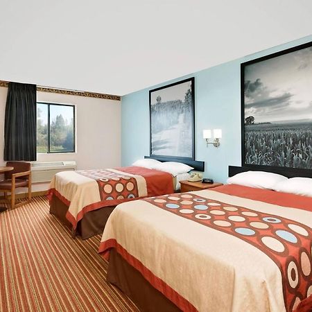 Super 8 By Wyndham Rock Port Mo Hotel Buitenkant foto