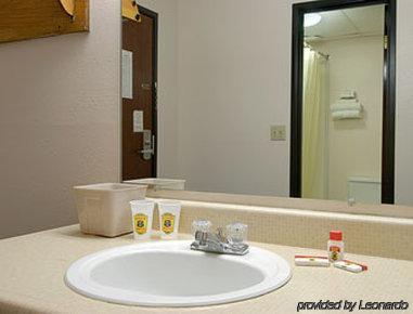 Super 8 By Wyndham Rock Port Mo Hotel Kamer foto