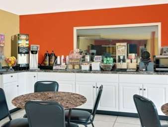 Super 8 By Wyndham Rock Port Mo Hotel Restaurant foto